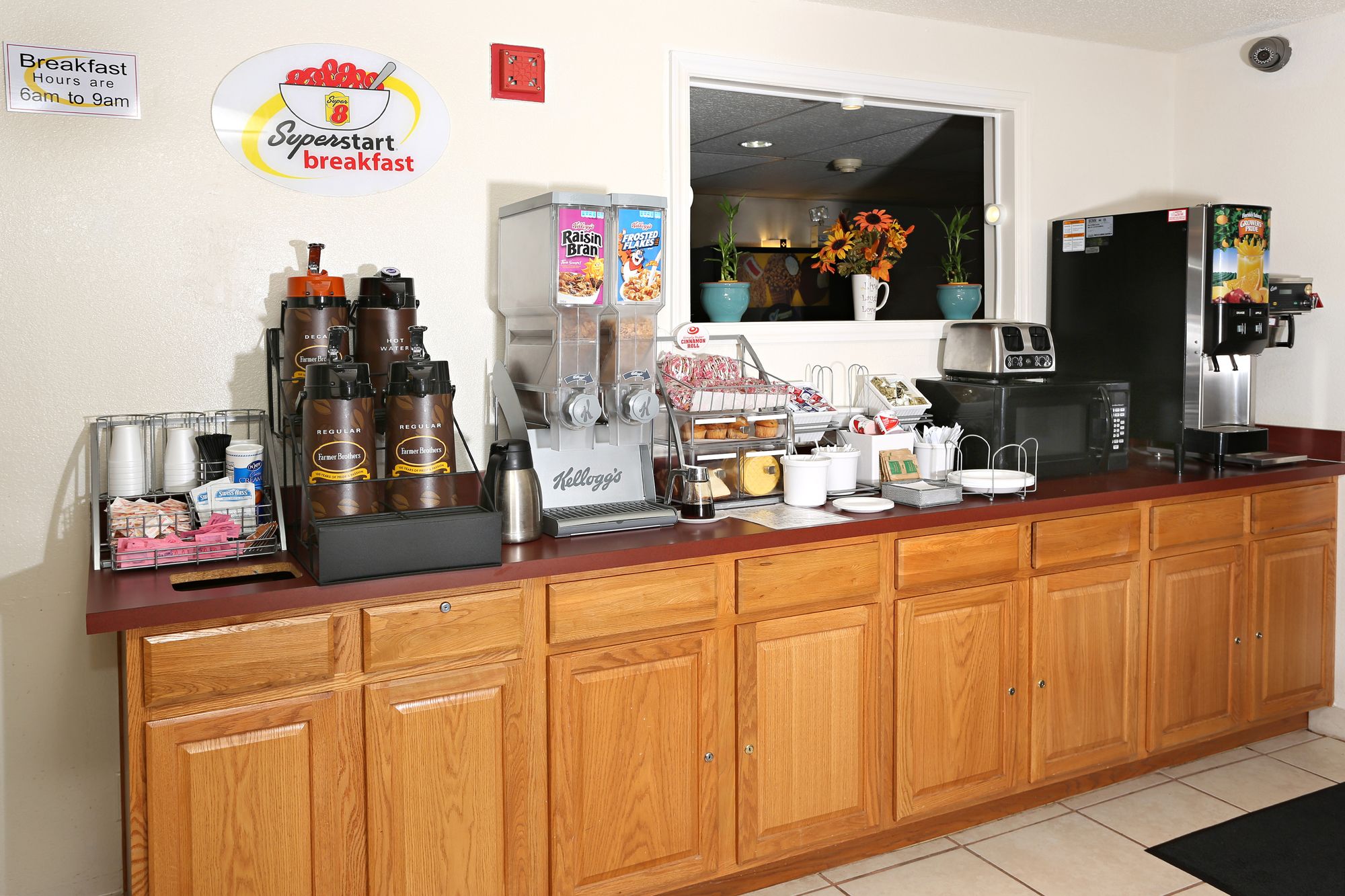 Super 8 by Wyndham Hampton