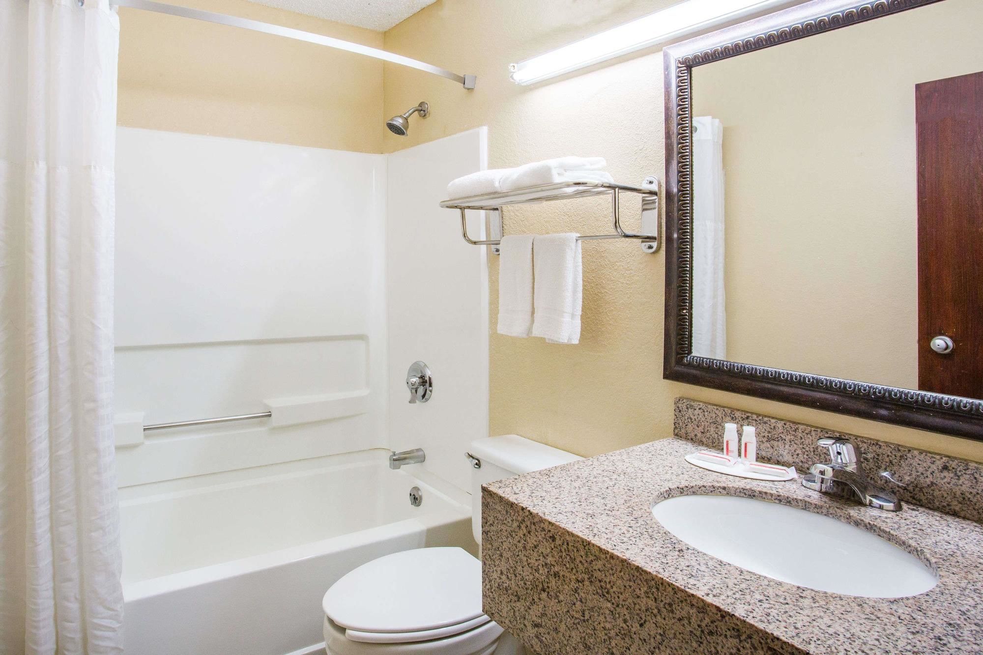 Super 8 by Wyndham Harrisonburg