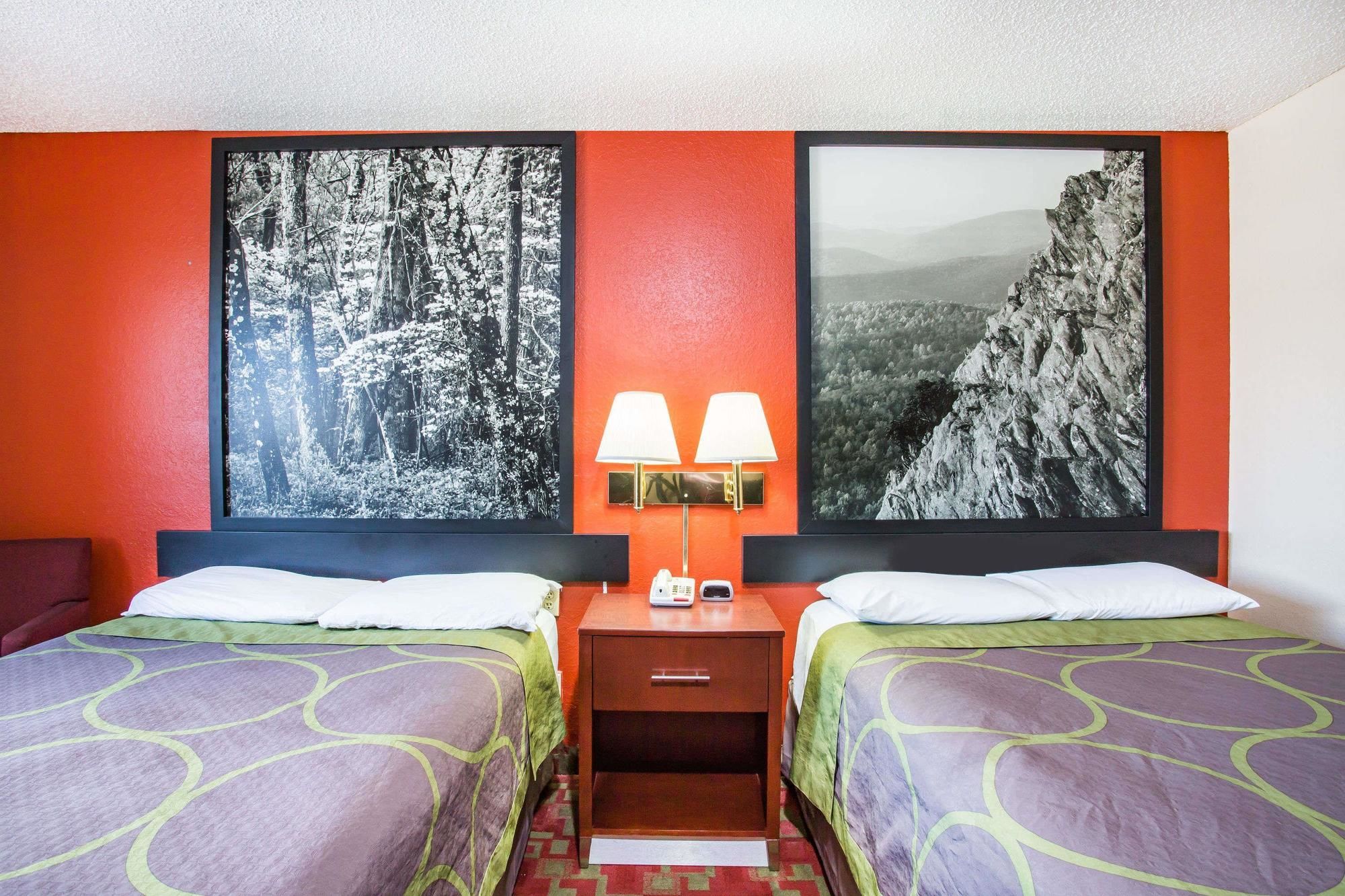 Super 8 by Wyndham Harrisonburg