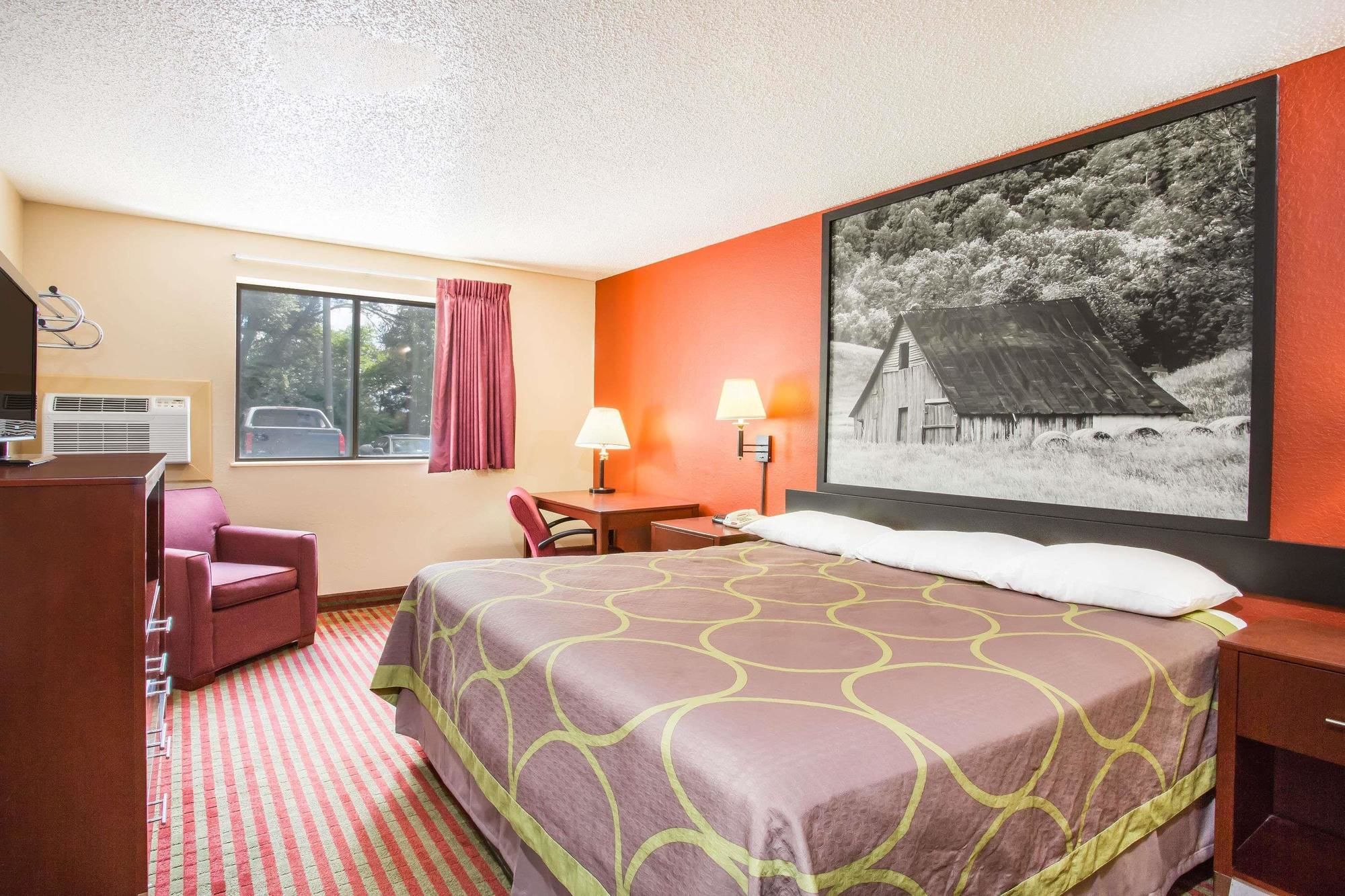 Super 8 by Wyndham Harrisonburg