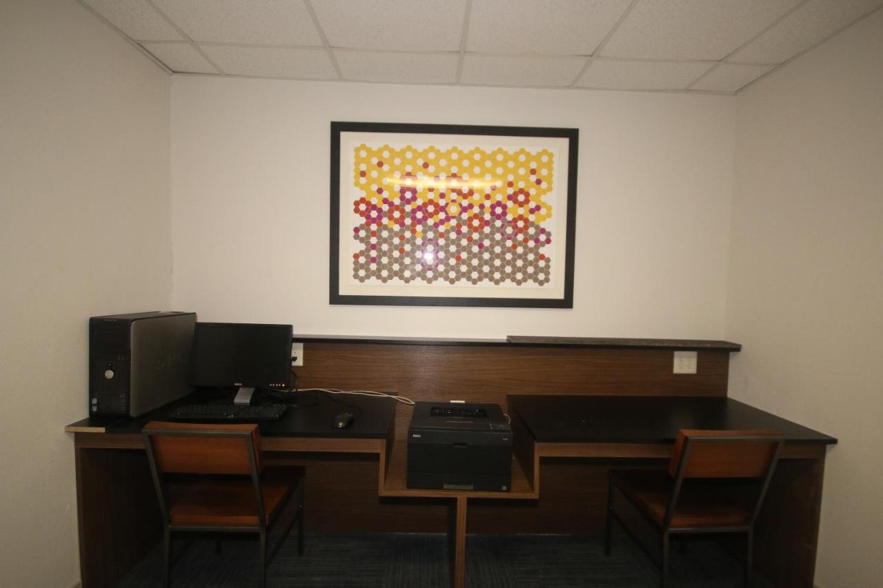 Holiday Inn Express Hillsville