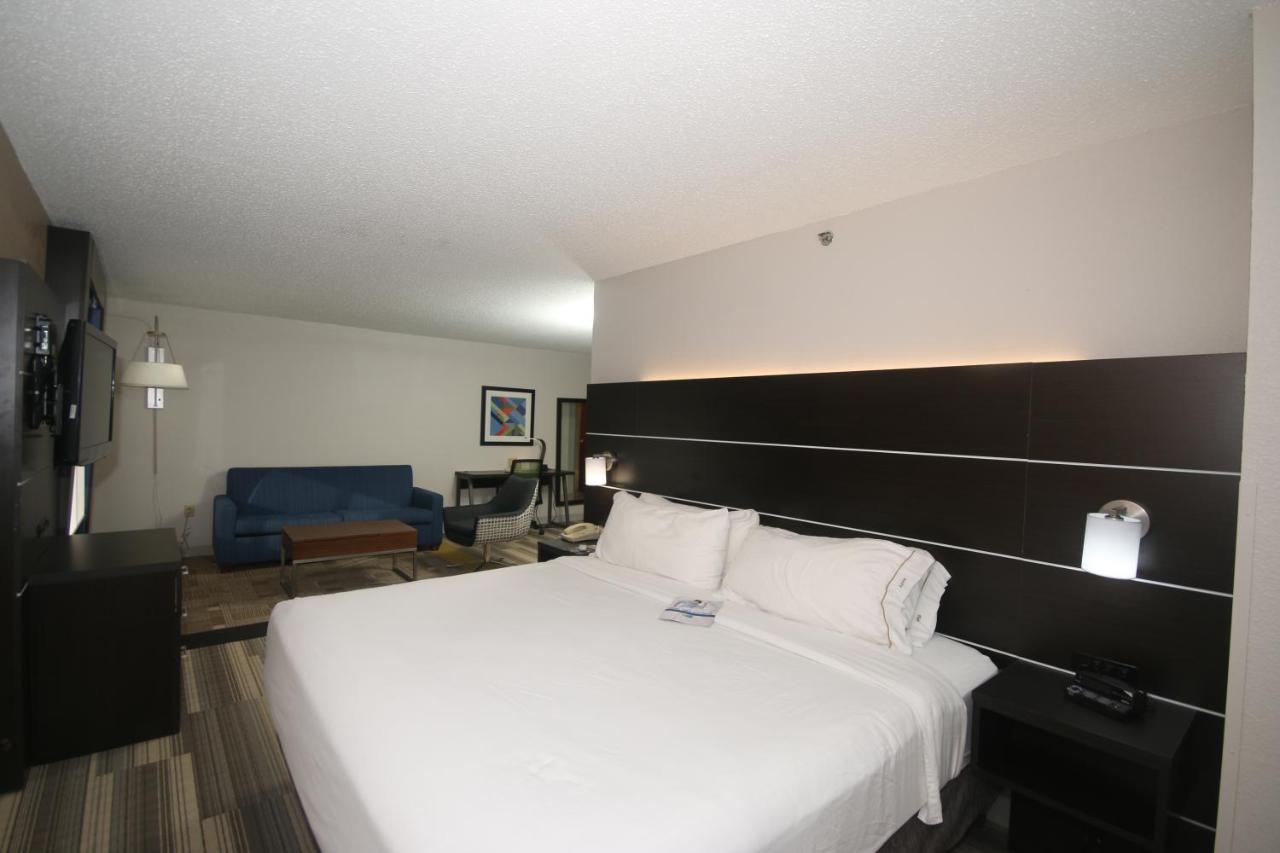 Holiday Inn Express Hillsville