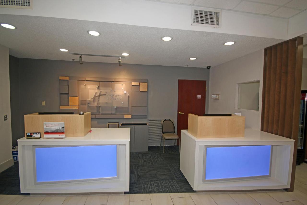 Holiday Inn Express Hillsville