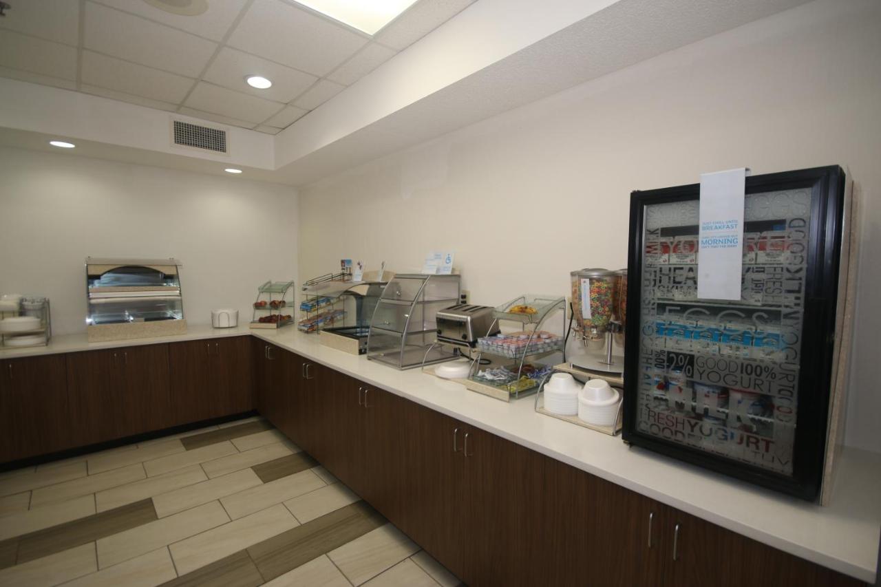 Holiday Inn Express Hillsville