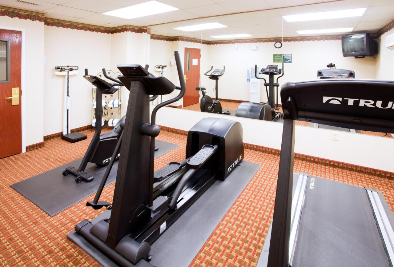 Holiday Inn Express Hillsville