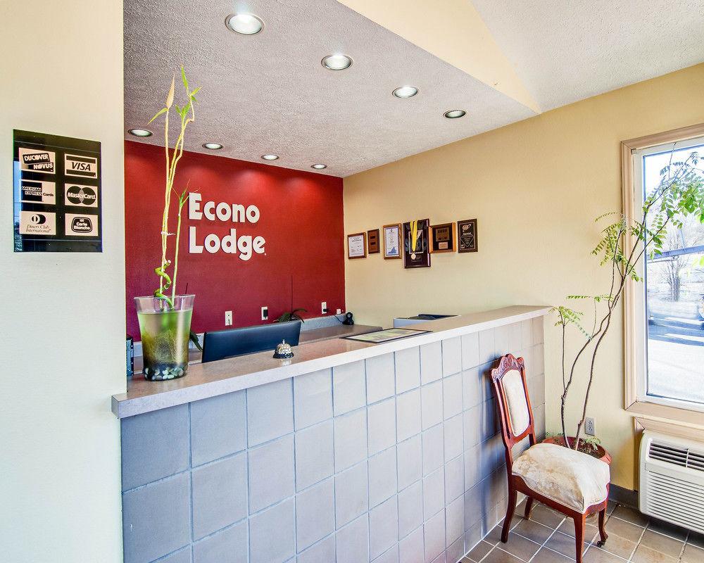 Econo Lodge Marion I-81