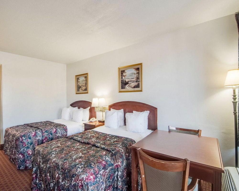 Econo Lodge Marion I-81
