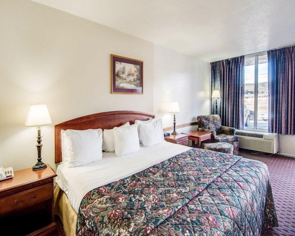 Econo Lodge Marion I-81
