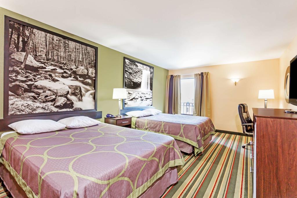 Super 8 by Wyndham Hull Street Midlothian/Richmond Area