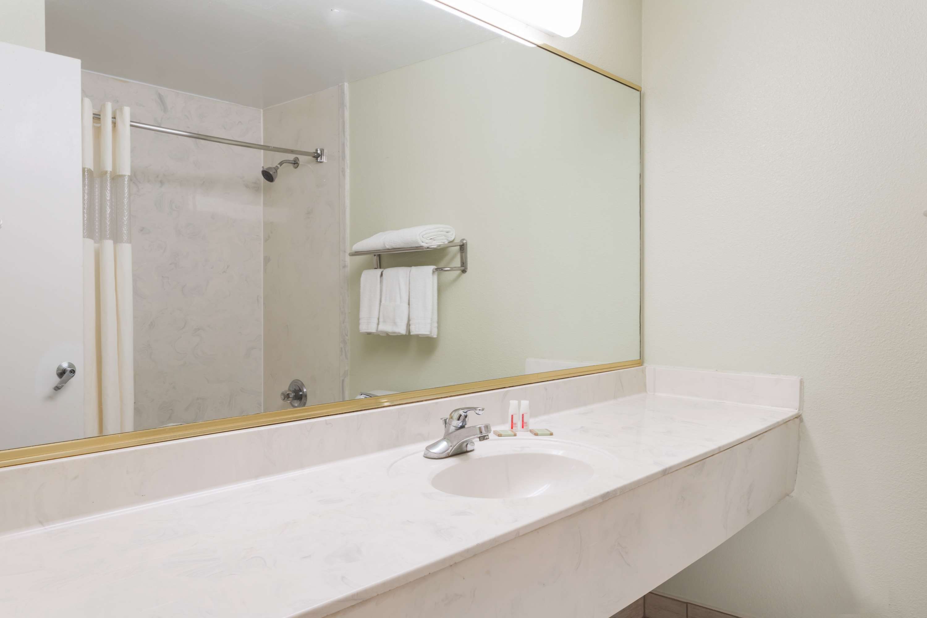 Super 8 by Wyndham Hull Street Midlothian/Richmond Area