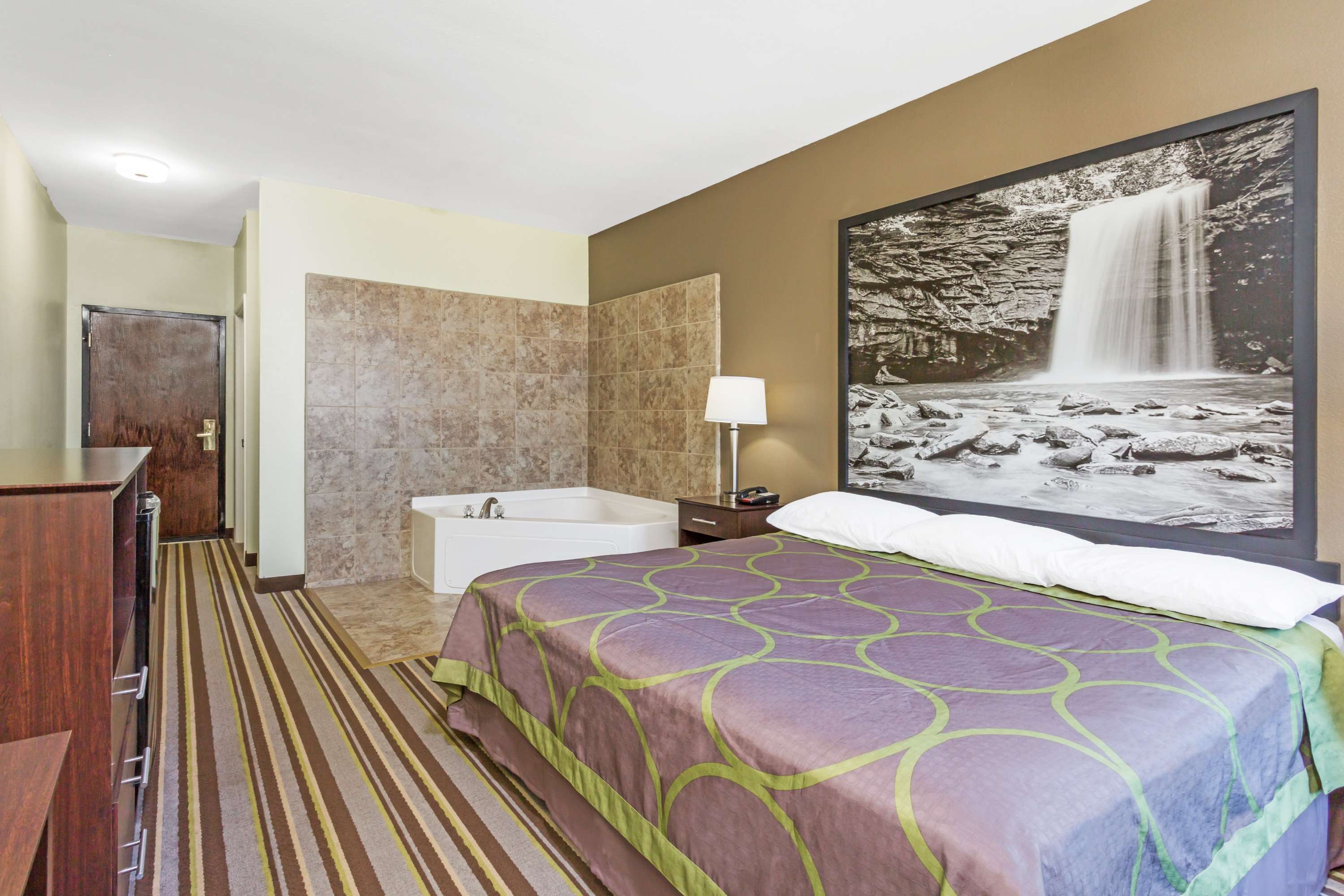 Super 8 by Wyndham Hull Street Midlothian/Richmond Area