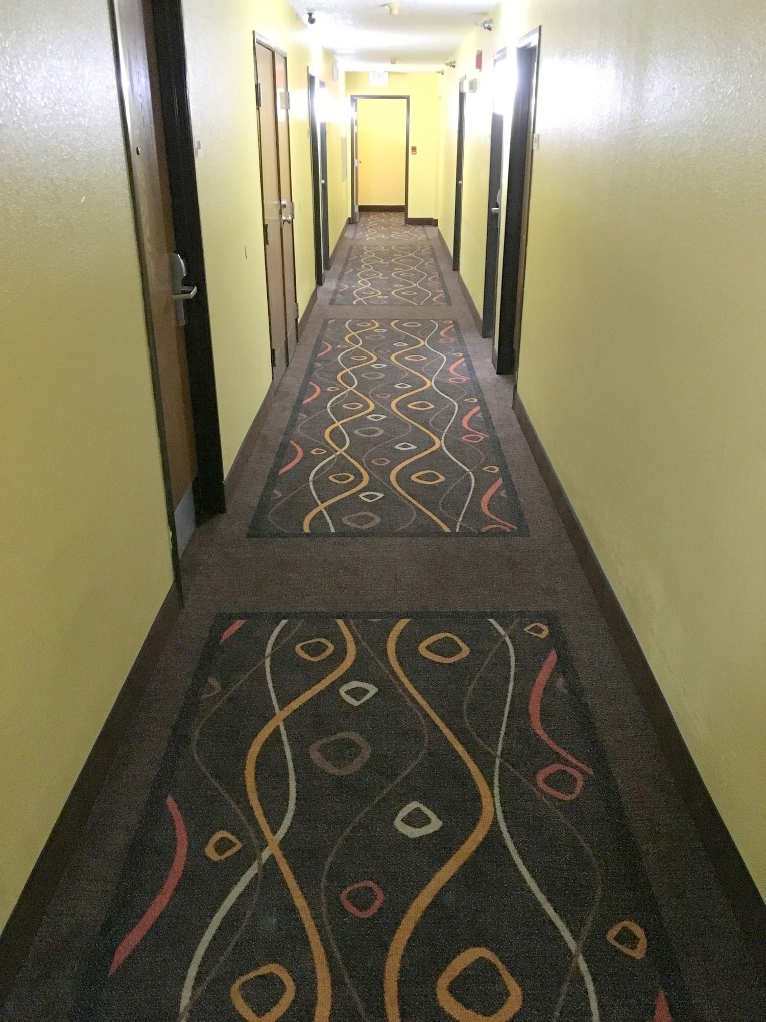 Super 8 by Wyndham Newport News/Jefferson Ave.