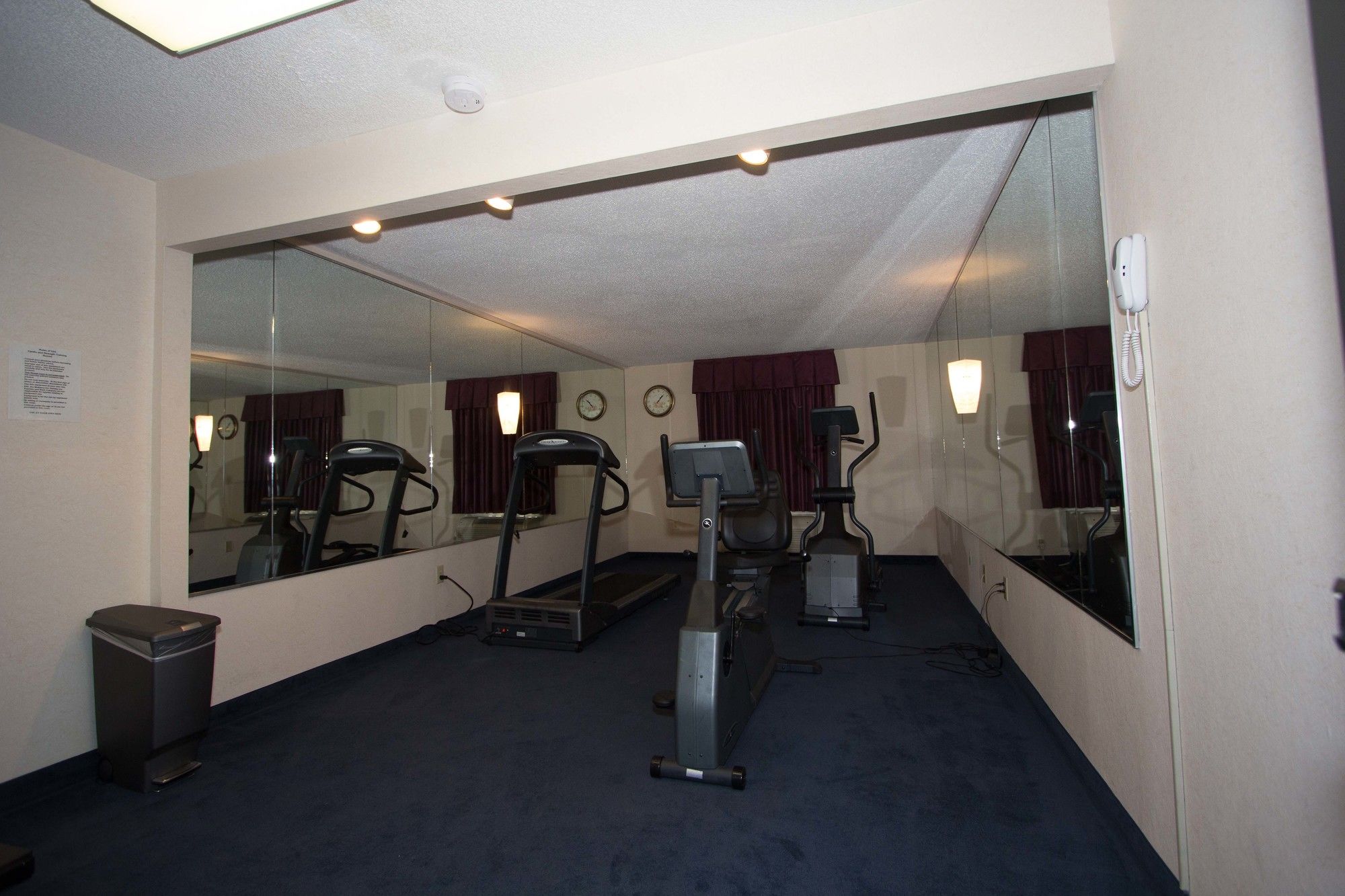 Red Roof Inn & Suites Newport News