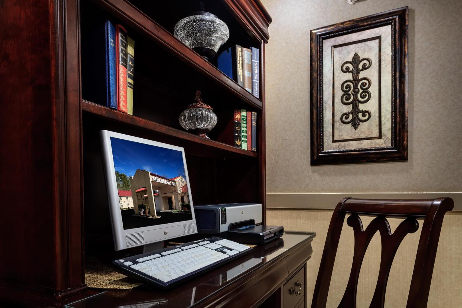 Red Roof Inn & Suites Newport News