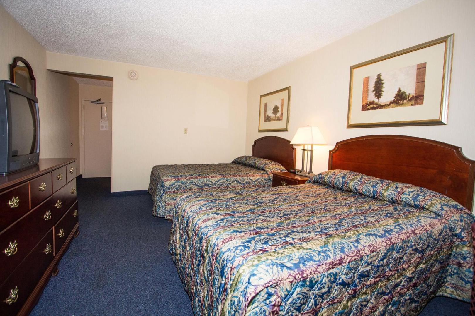 Red Roof Inn & Suites Newport News