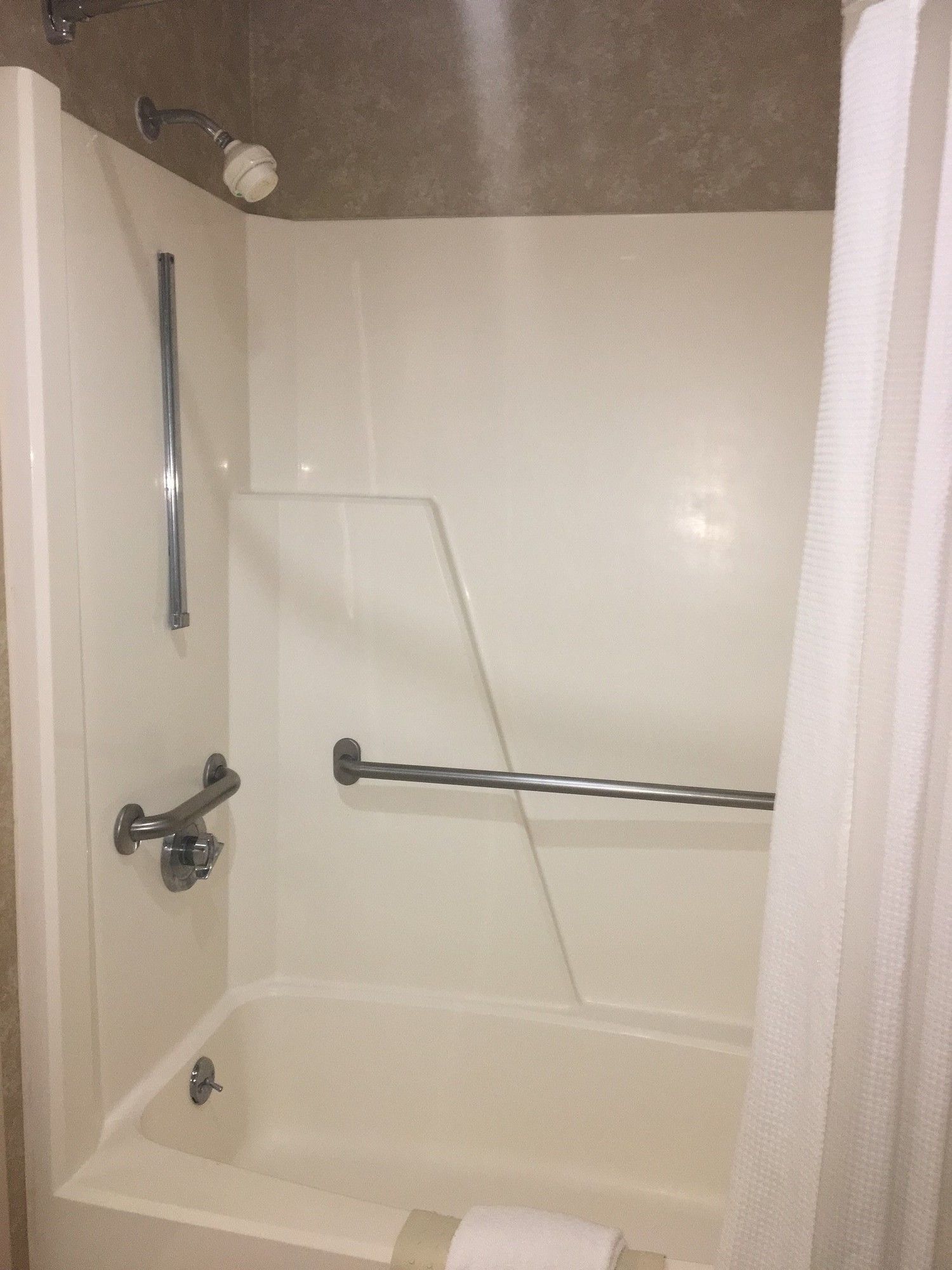 Red Roof Inn & Suites Newport News