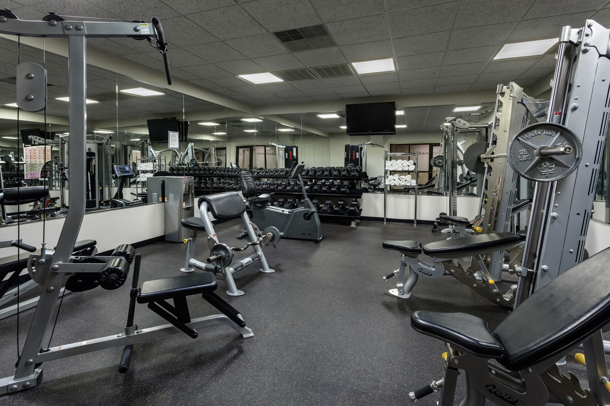Red Roof Inn & Suites Newport News