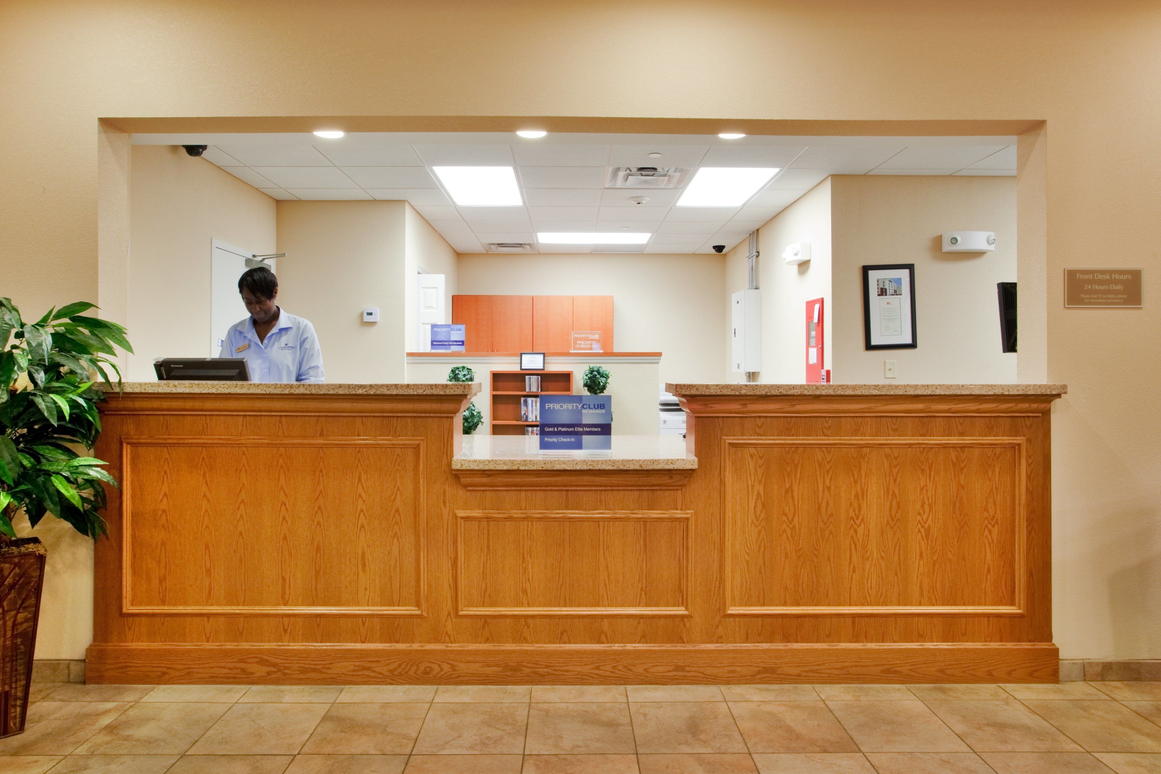Candlewood Suites Norfolk Airport