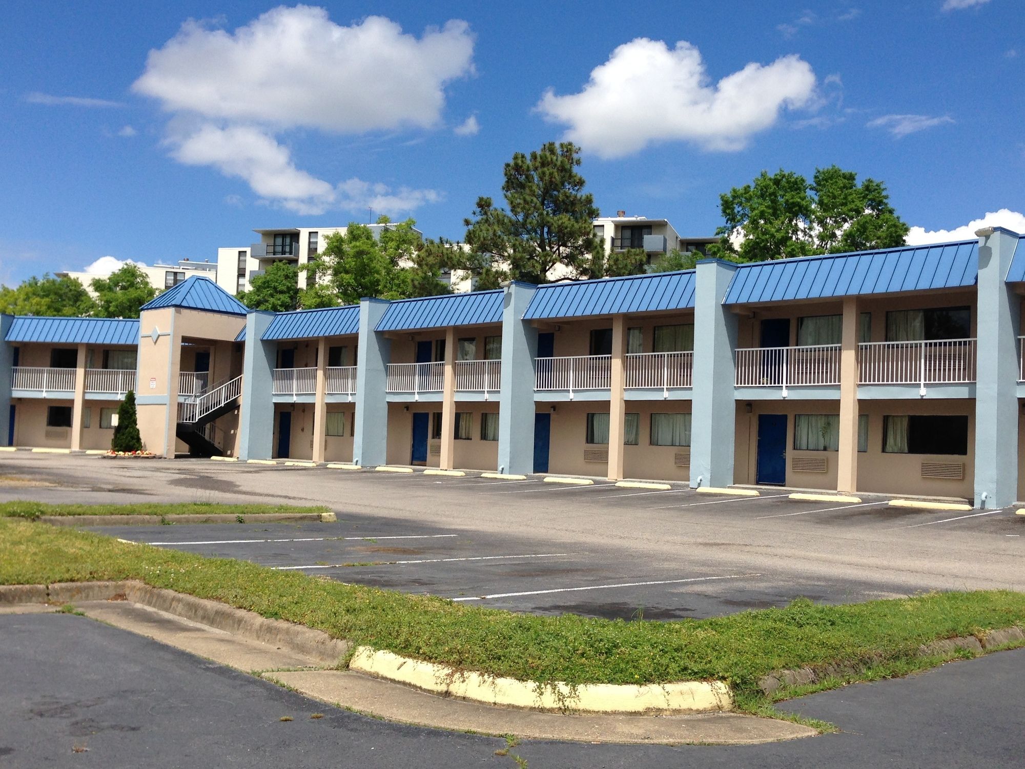 Super 8 by Wyndham Portsmouth Norfolk