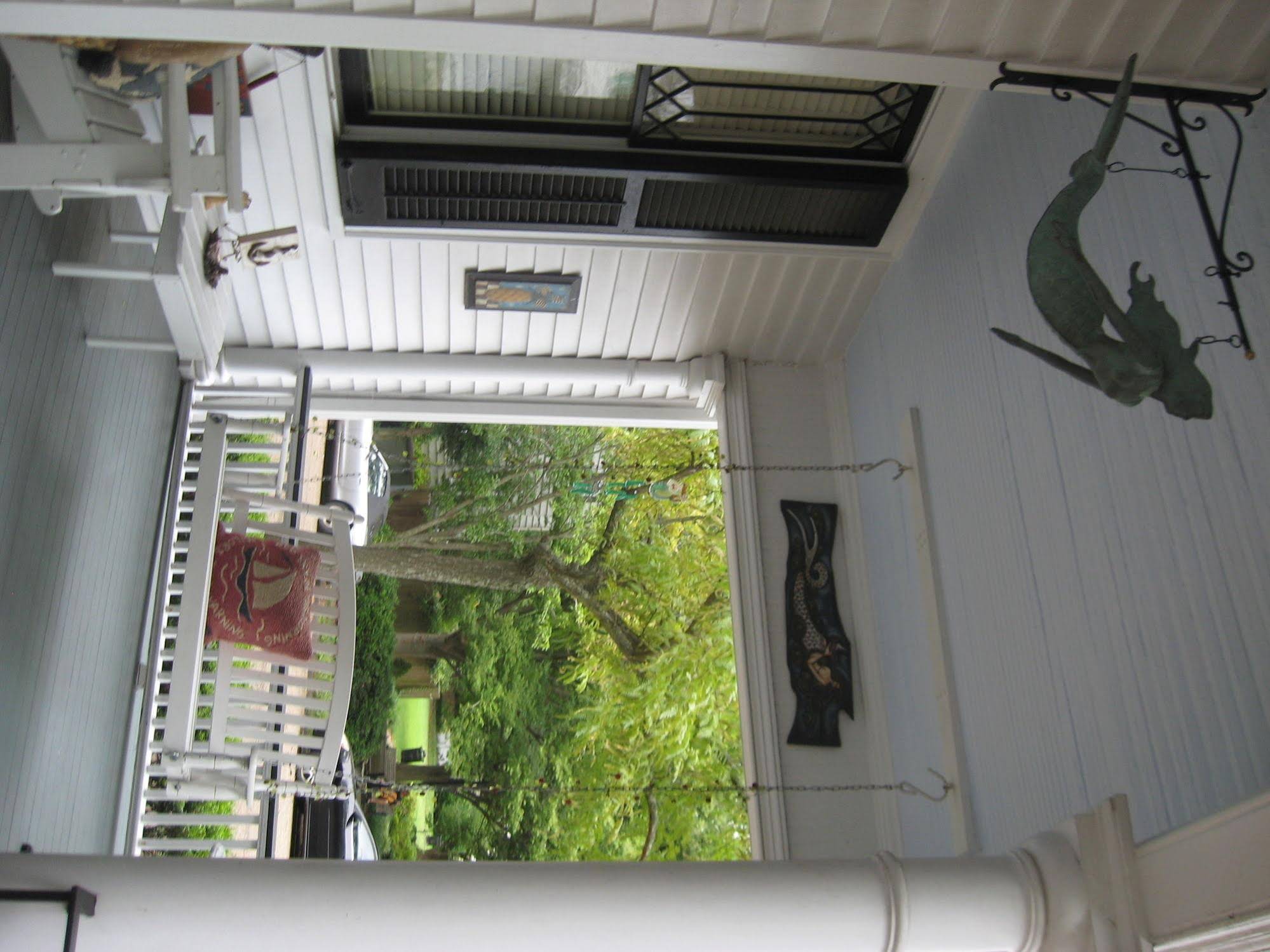 The Mermaids Porch Bed And Breakfast