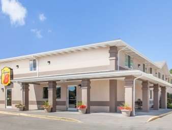 Super 8 by Wyndham Richlands/Claypool Hill Area