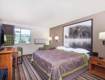 Super 8 by Wyndham Richlands/Claypool Hill Area