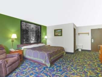 Super 8 by Wyndham Radford VA