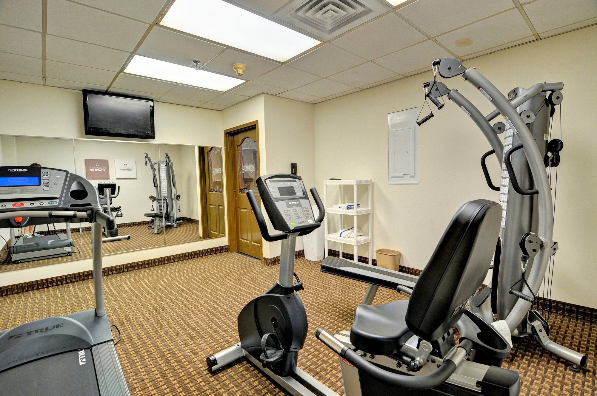 Comfort Inn & Suites Raphine - Lexington Near I-81 And I-64