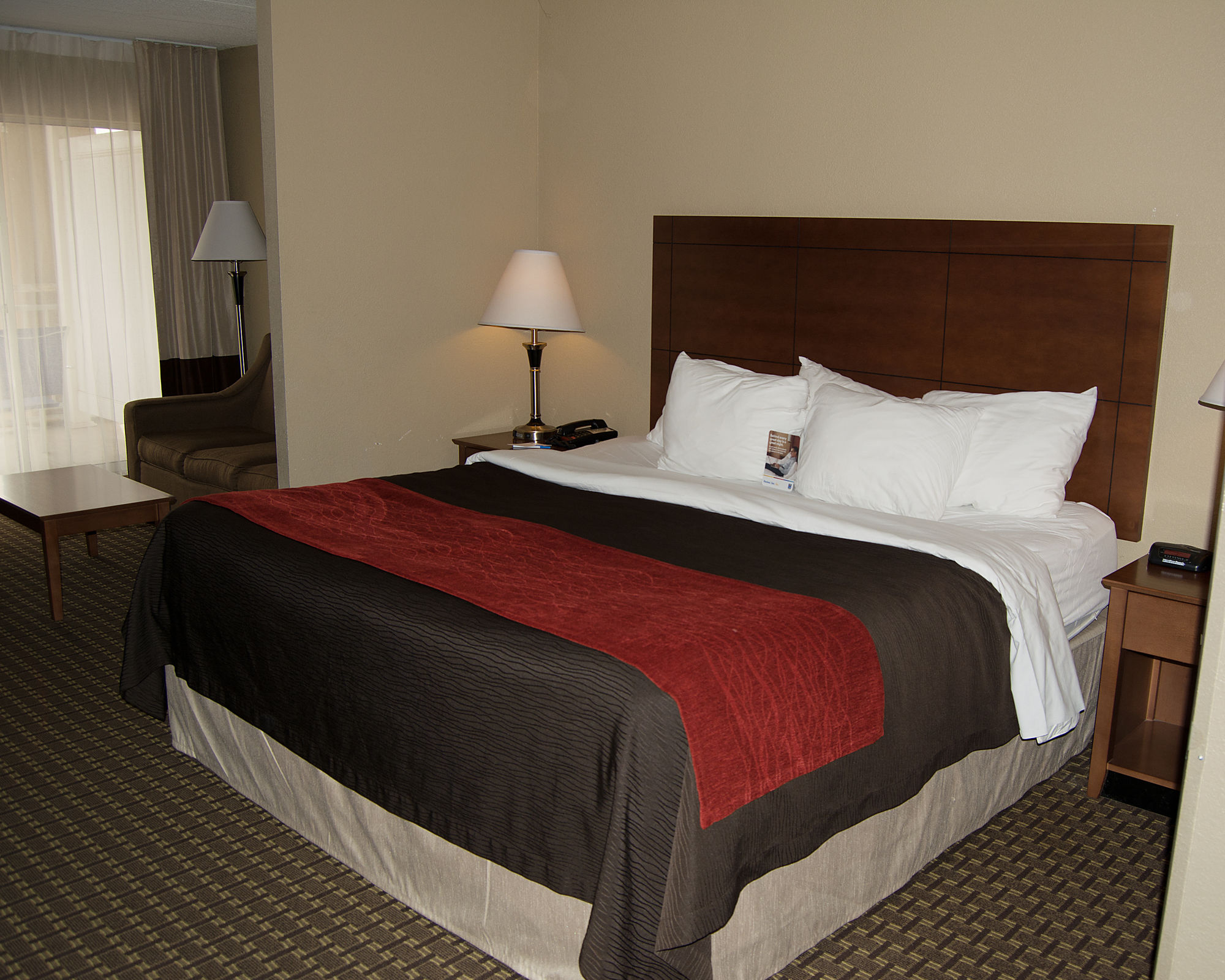 Comfort Inn & Suites Raphine - Lexington Near I-81 And I-64