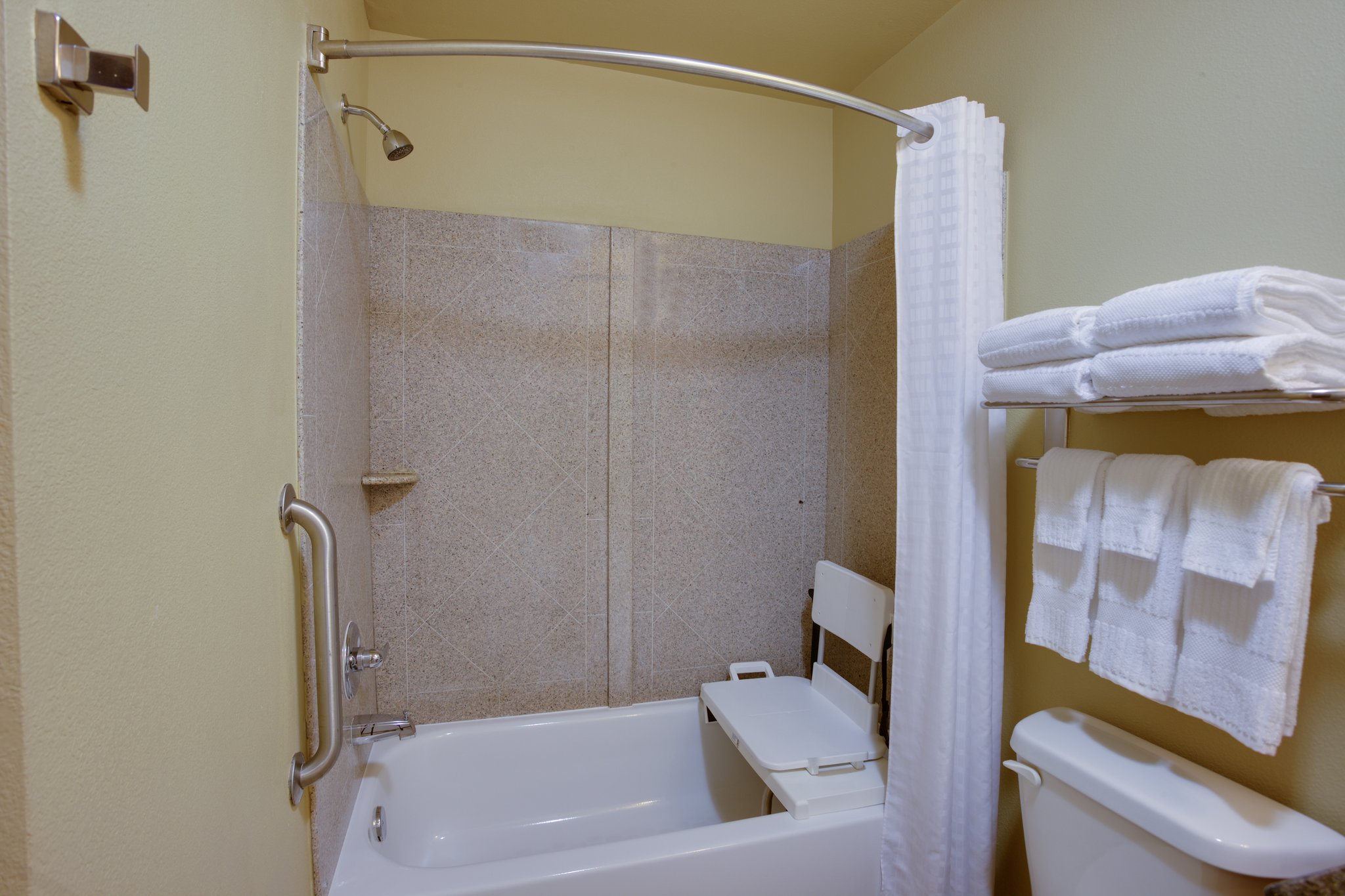 Candlewood Suites Richmond Airport
