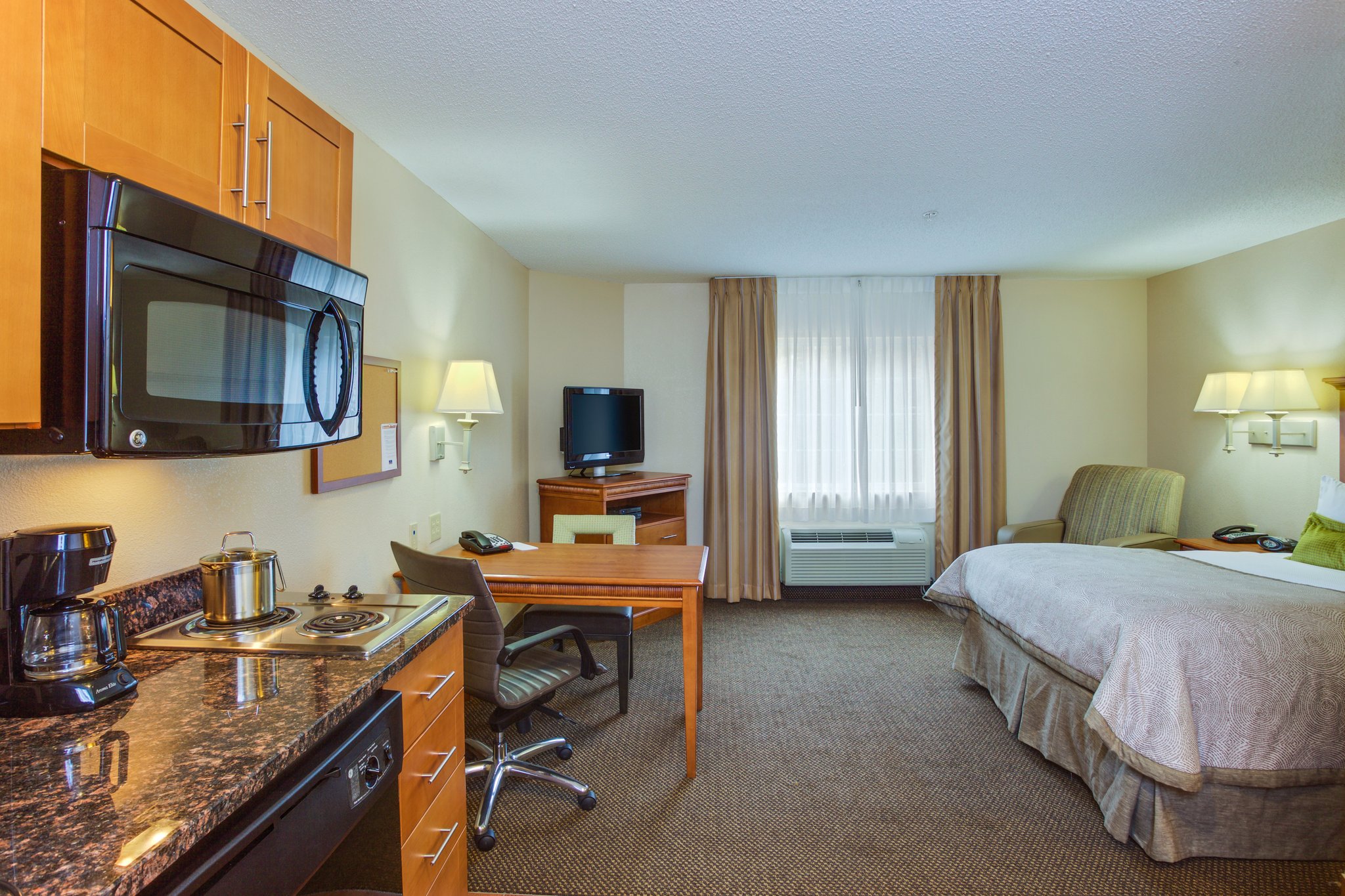 Candlewood Suites Richmond Airport