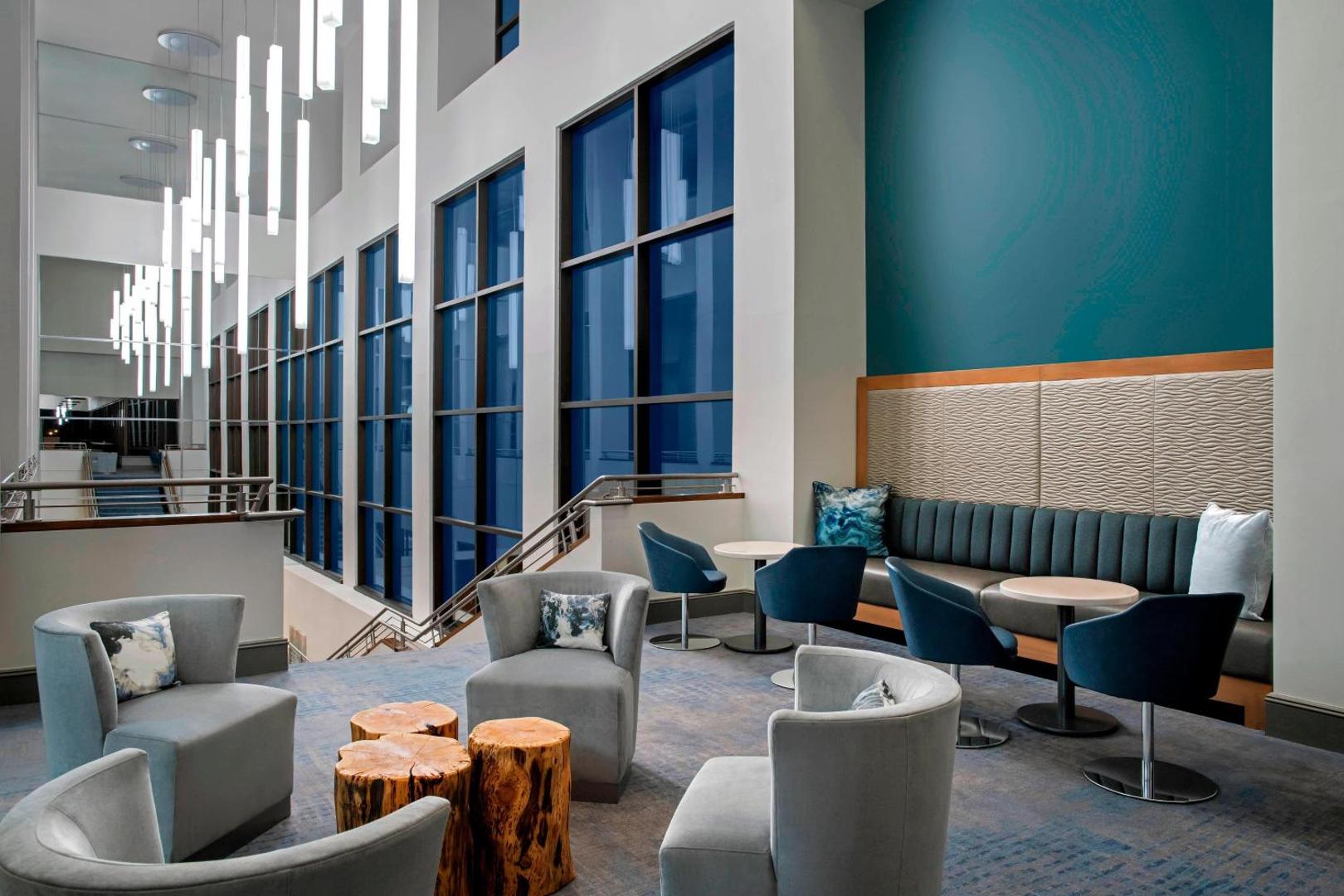 Delta Hotels Richmond Downtown