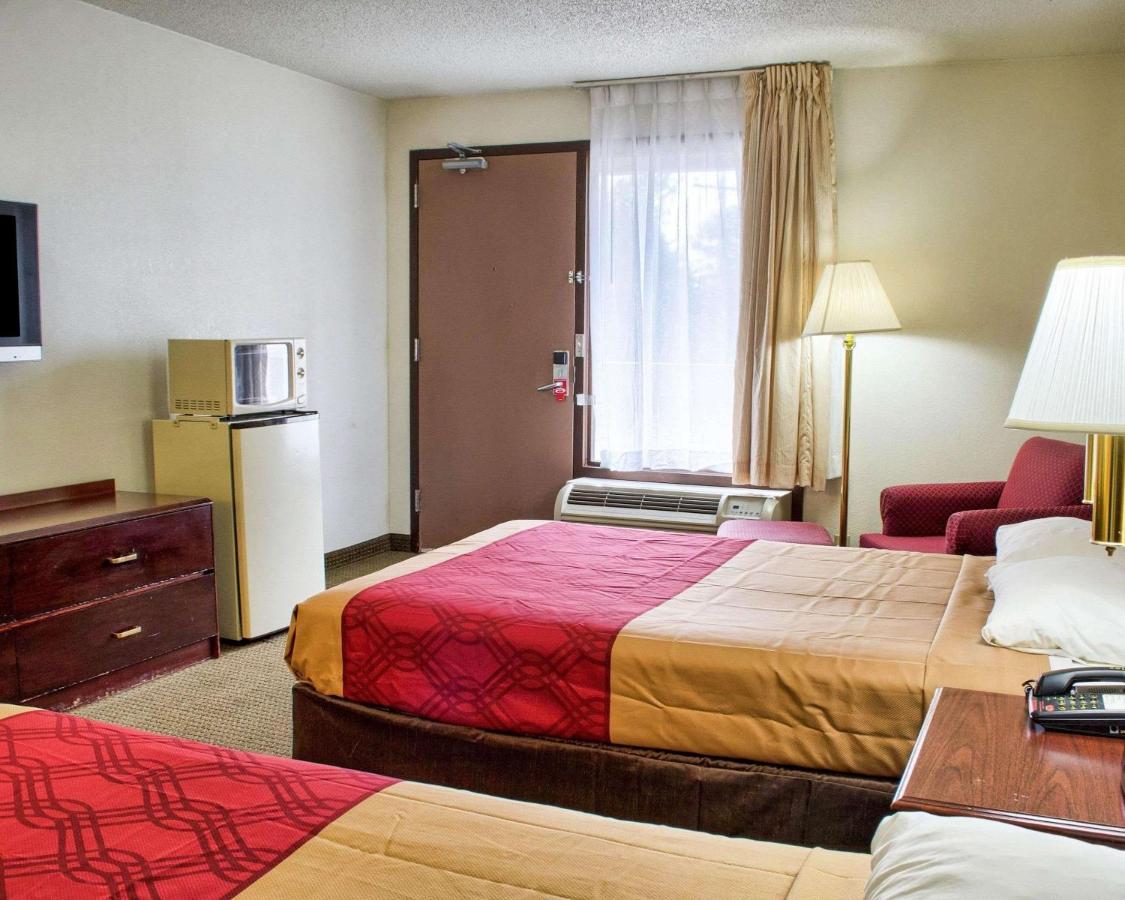 Econo Lodge Richmond West Broad