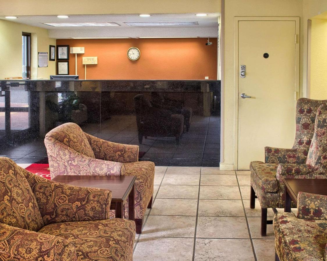 Econo Lodge Richmond West Broad