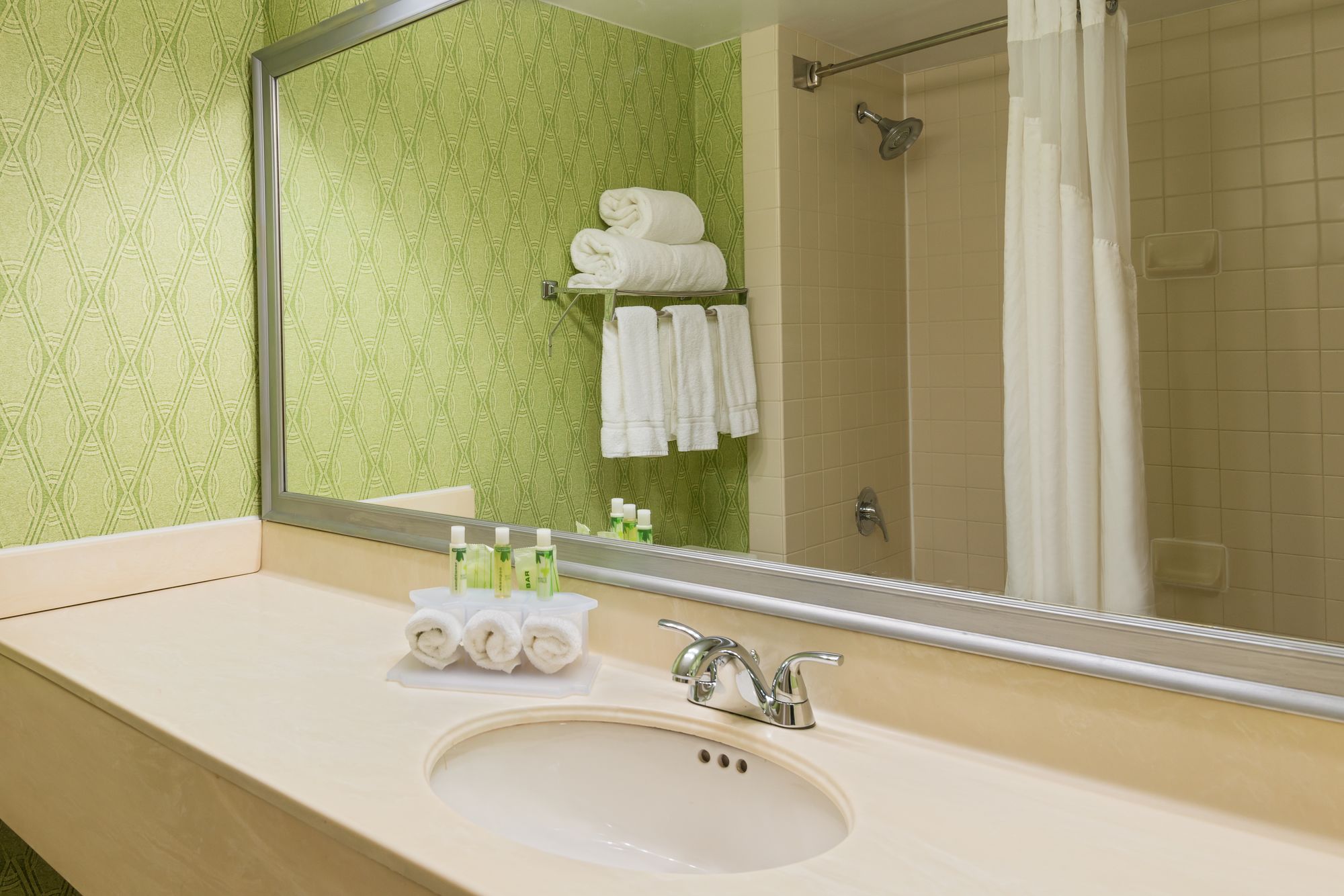 Holiday Inn Express Richmond Airport