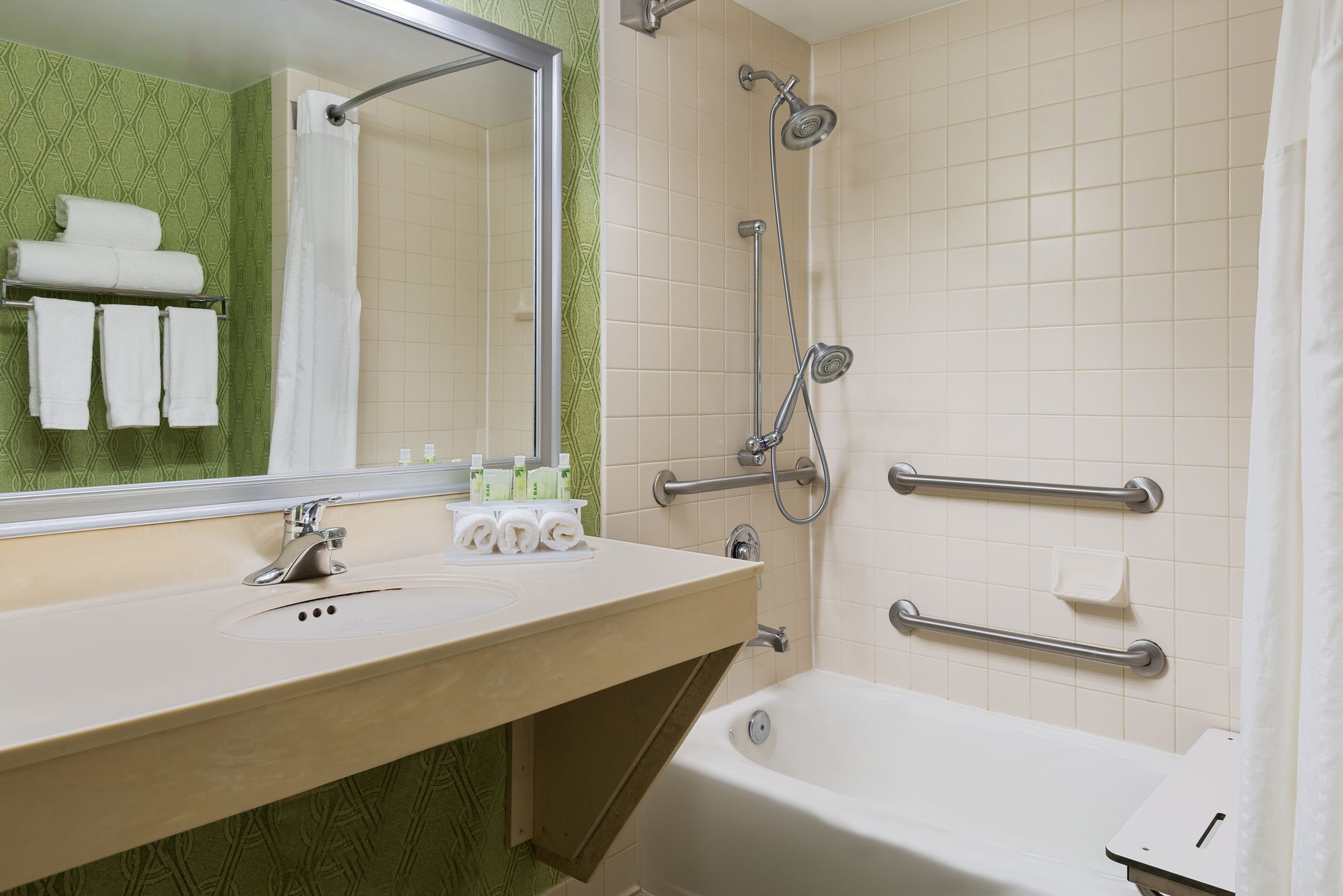 Holiday Inn Express Richmond Airport