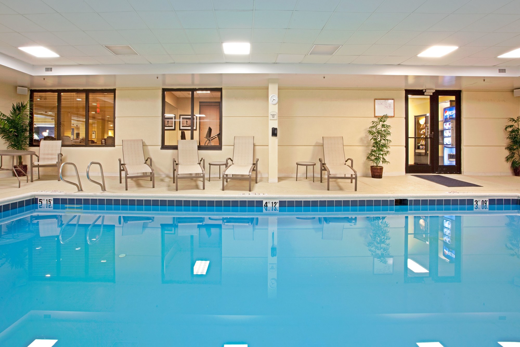 Holiday Inn Express Richmond Airport