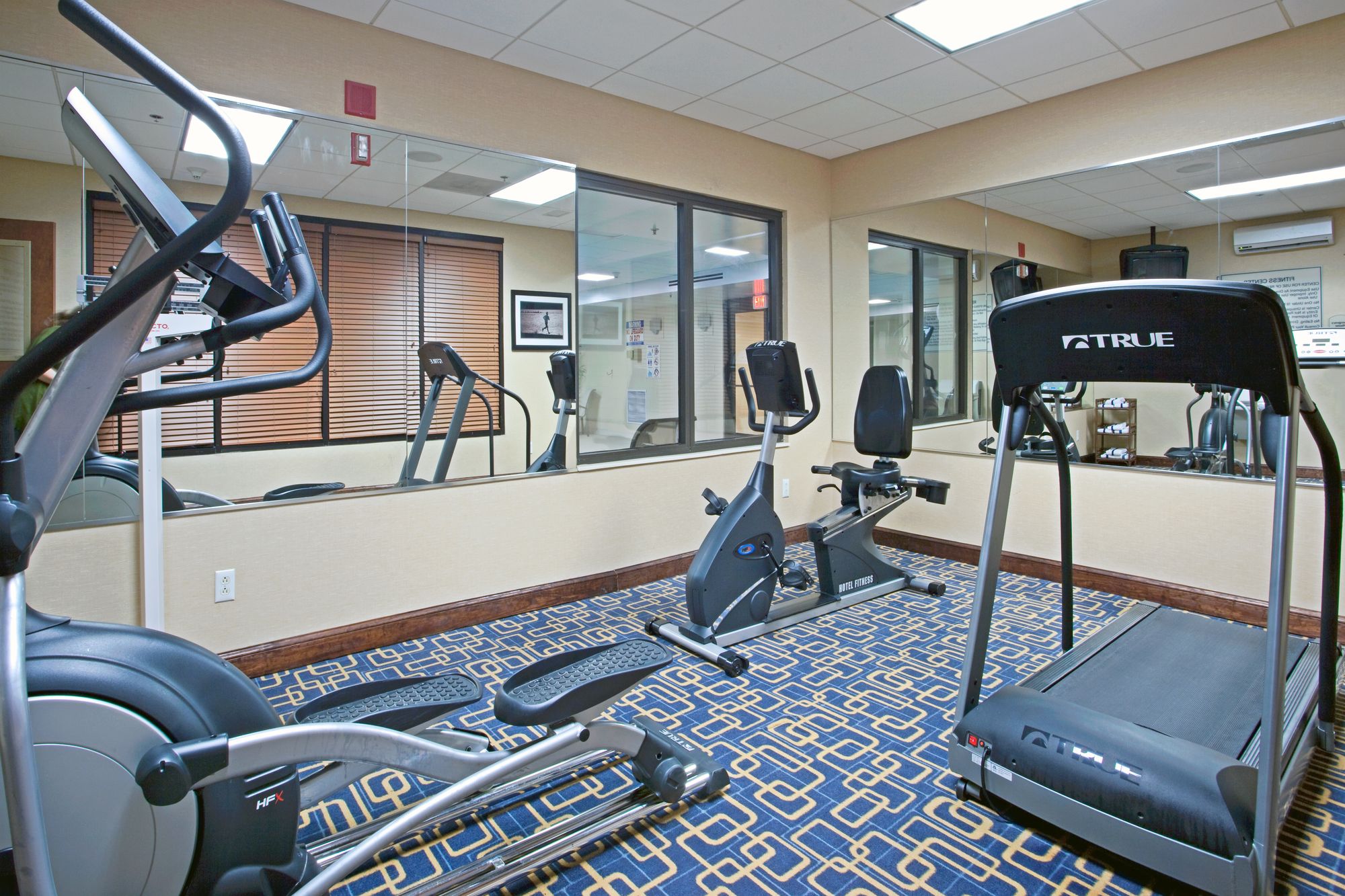 Holiday Inn Express Richmond Airport