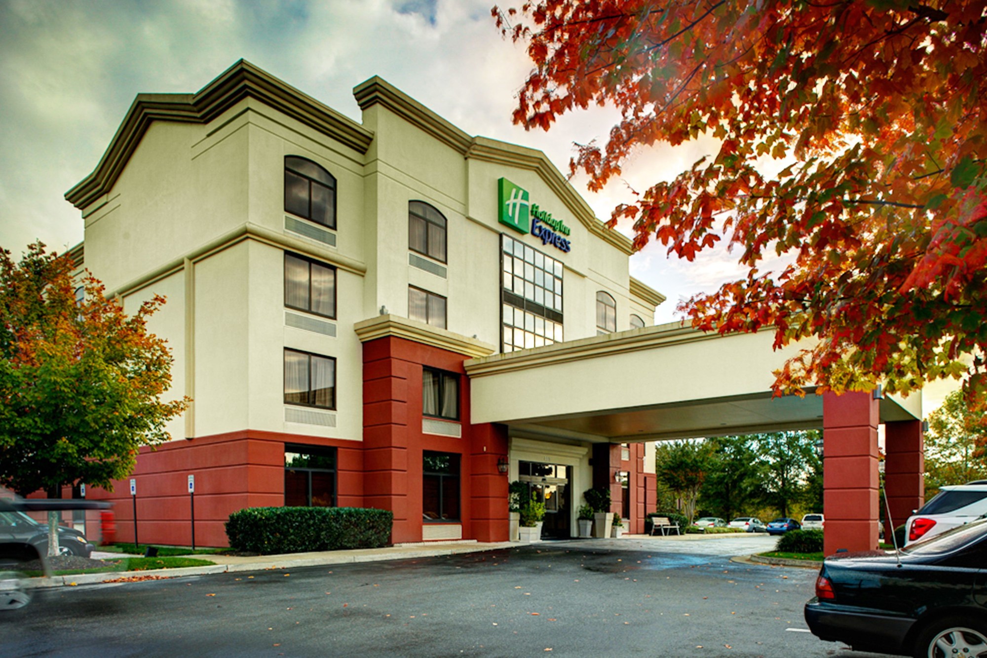Holiday Inn Express Richmond Airport