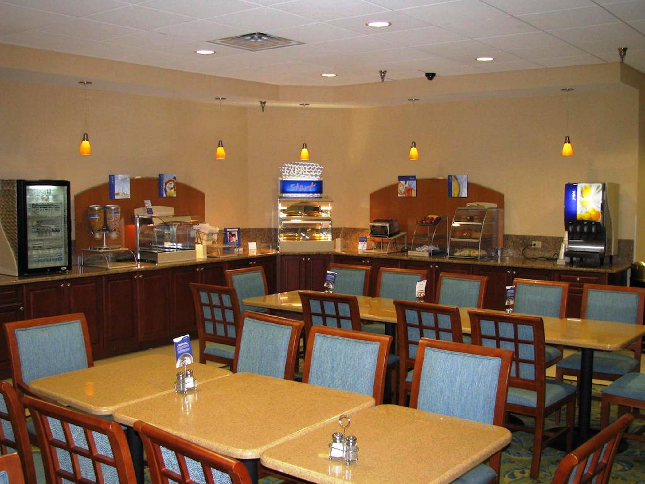 Holiday Inn Express Richmond - Downtown