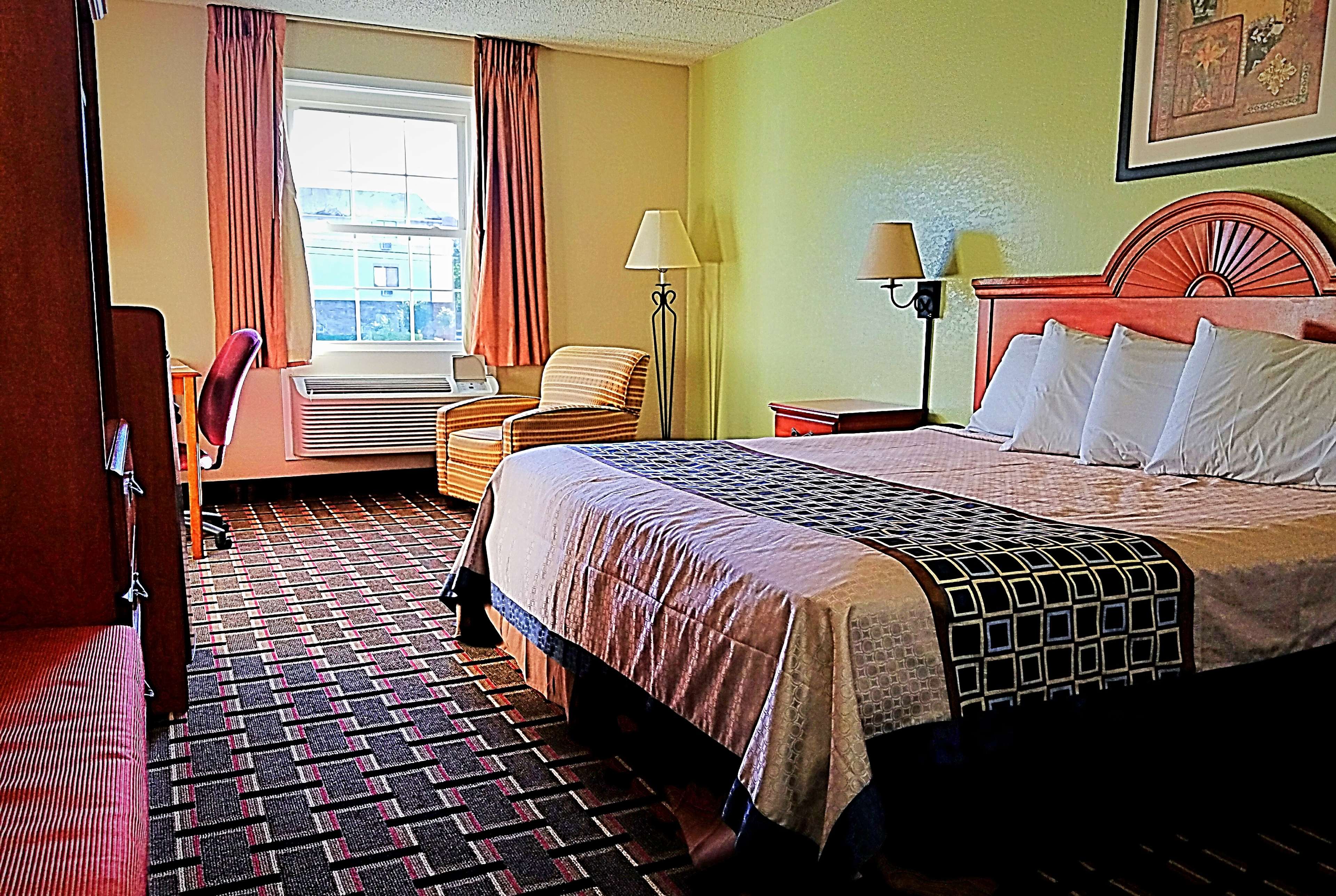 Knights Inn Richmond at W Broad Saint