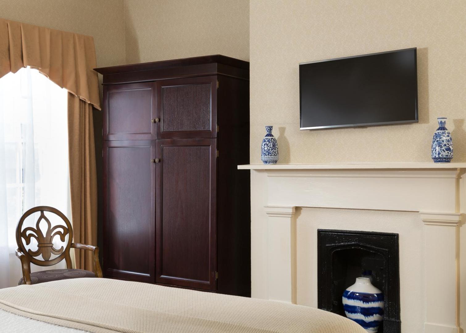 Linden Row Inn