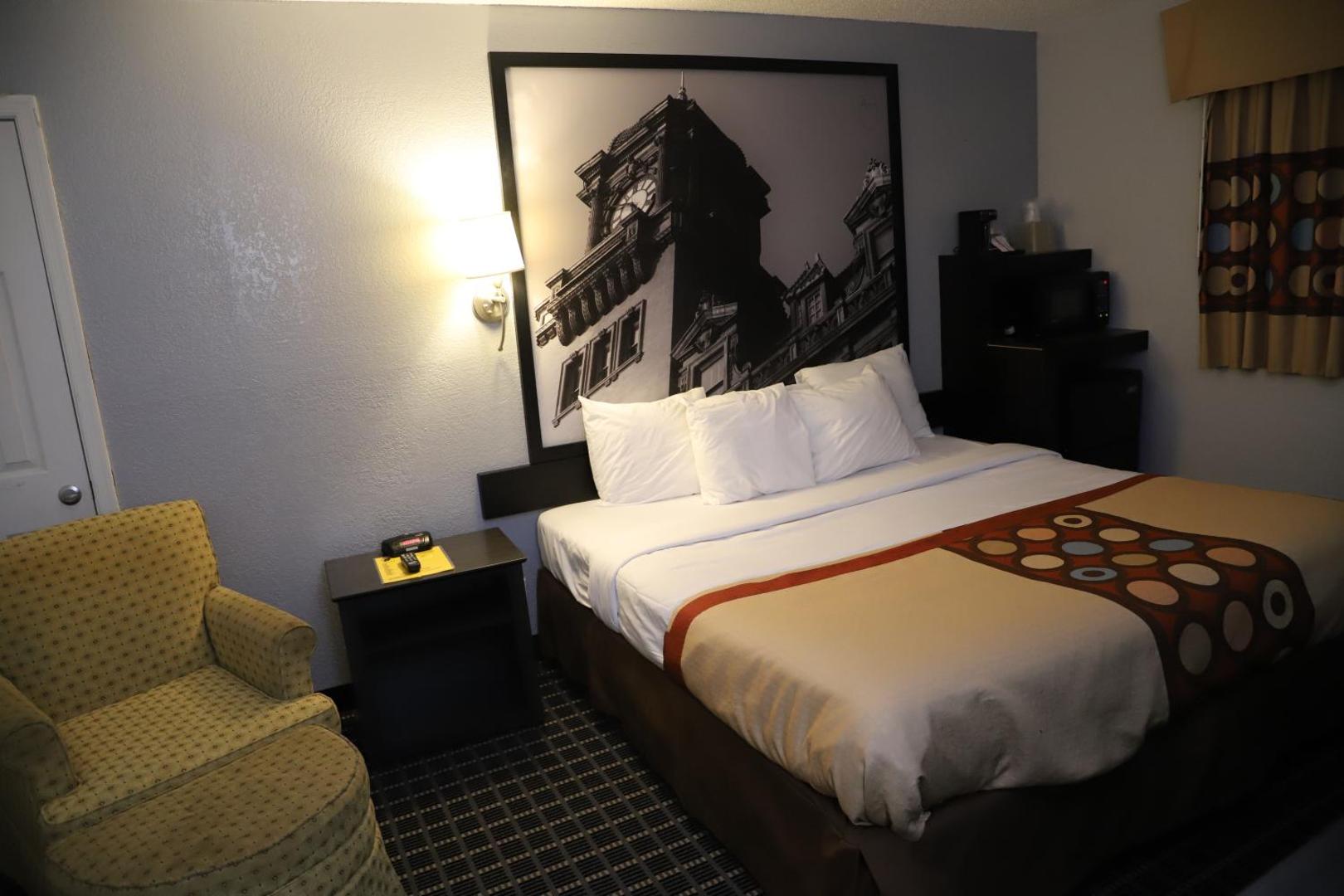 Super 8 by Wyndham Richmond Airport VA