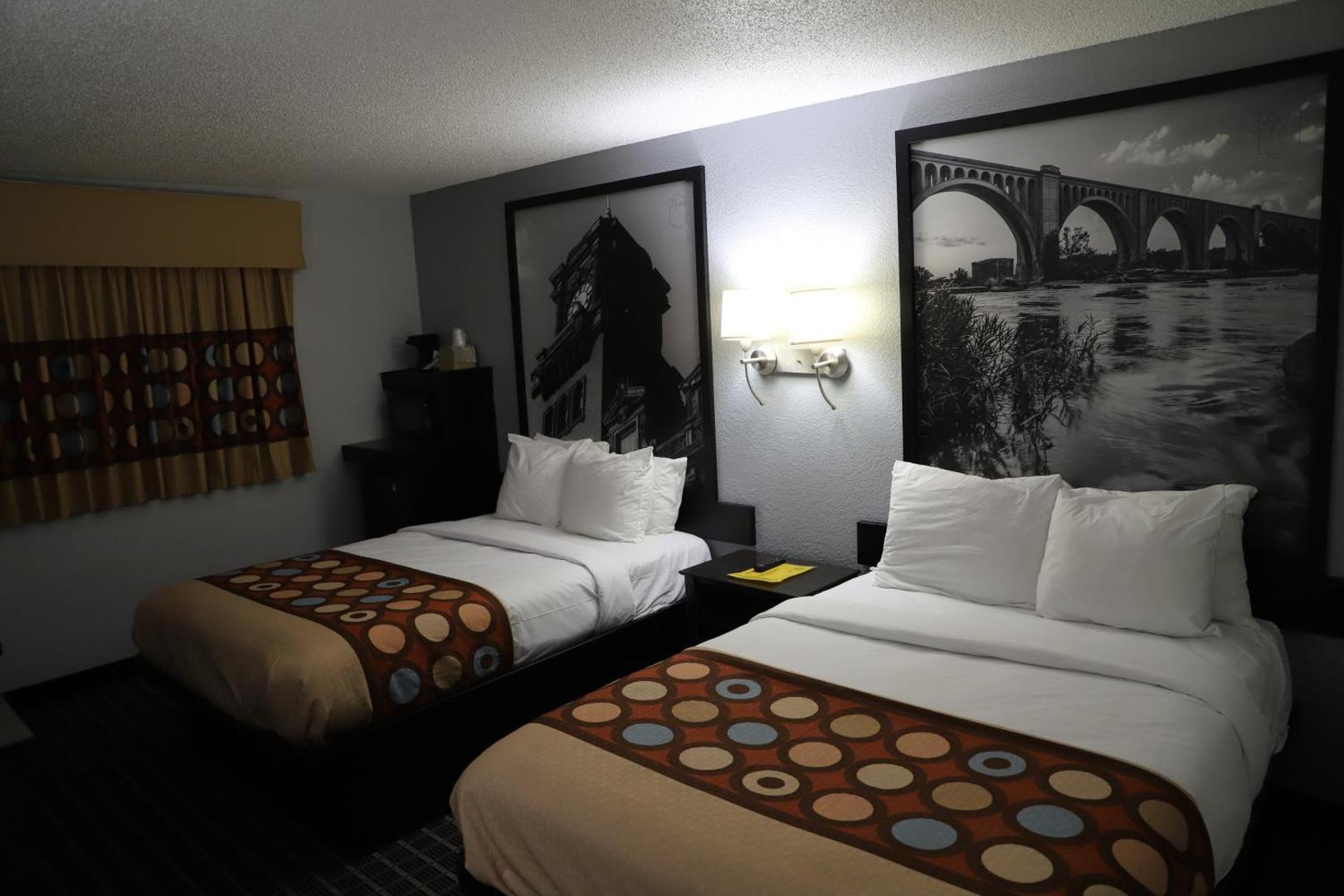 Super 8 by Wyndham Richmond Airport VA