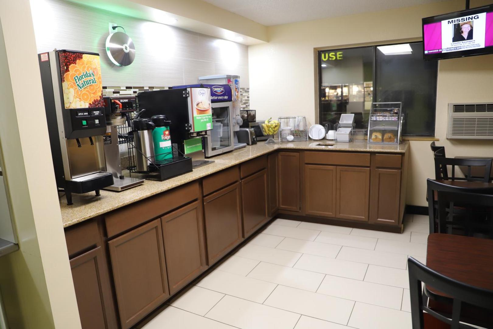 Super 8 by Wyndham Richmond Airport VA