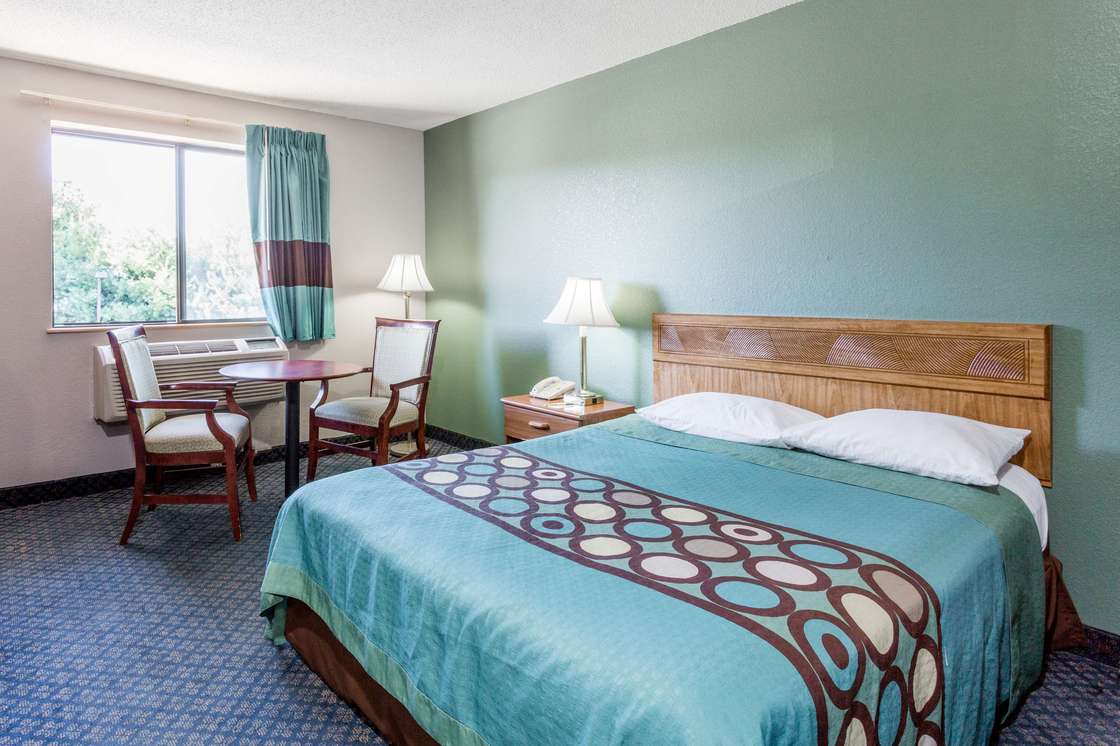 Super 8 by Wyndham Richmond Midlothian Turnpike