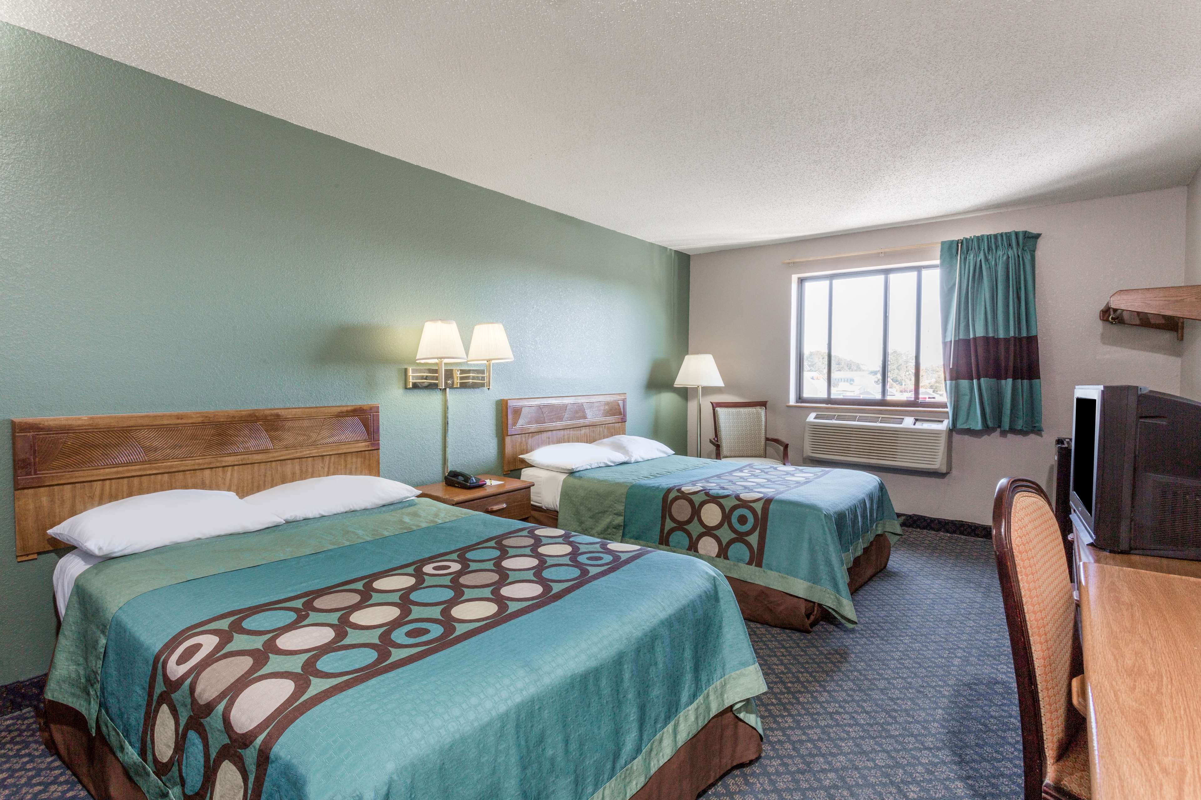 Super 8 by Wyndham Richmond Midlothian Turnpike