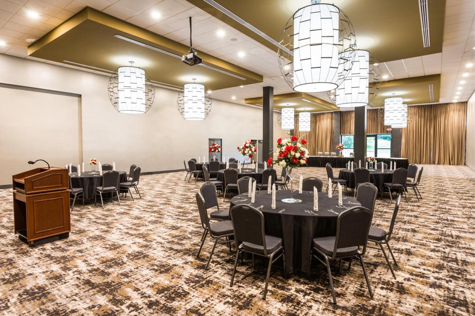 Holiday Inn Roanoke Airport-Conference CTR