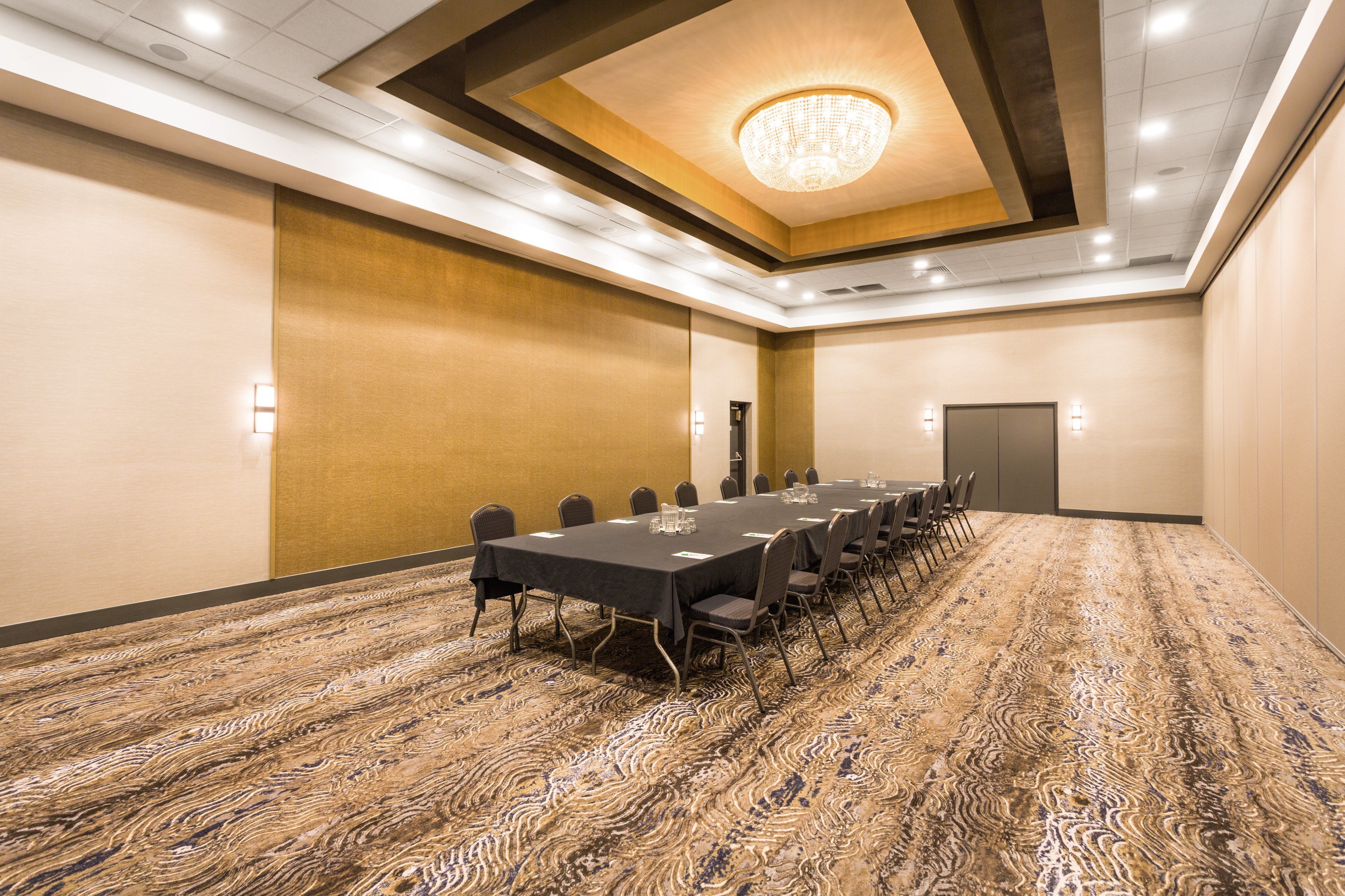 Holiday Inn Roanoke Airport-Conference CTR