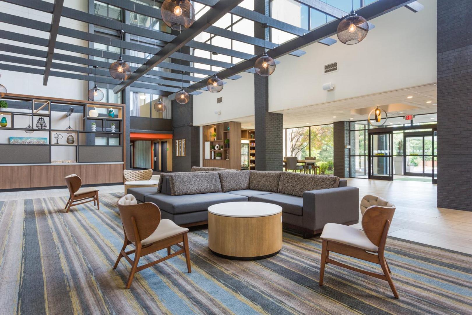 Holiday Inn Roanoke Airport-Conference CTR